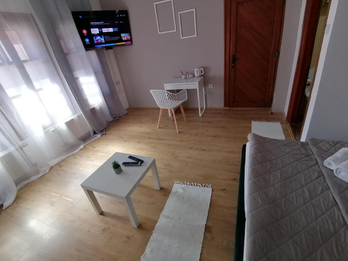Mon Accommodation Free Parking Nis Exterior photo