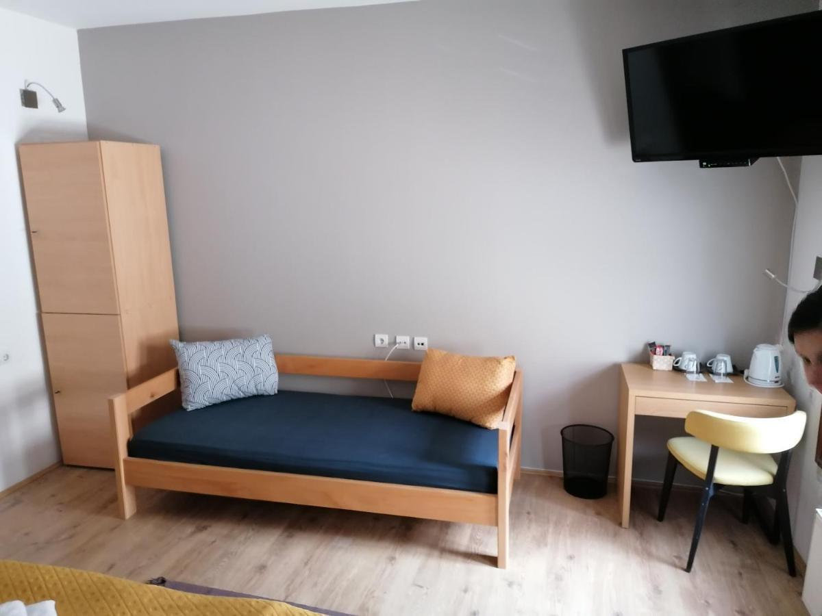 Mon Accommodation Free Parking Nis Exterior photo